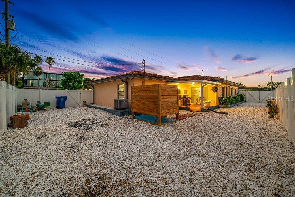 1472 DURLING DRIVE S, South Pasadena, FL 33707 Private Side and Backyard - Fully Fenced - Low Maintenance
