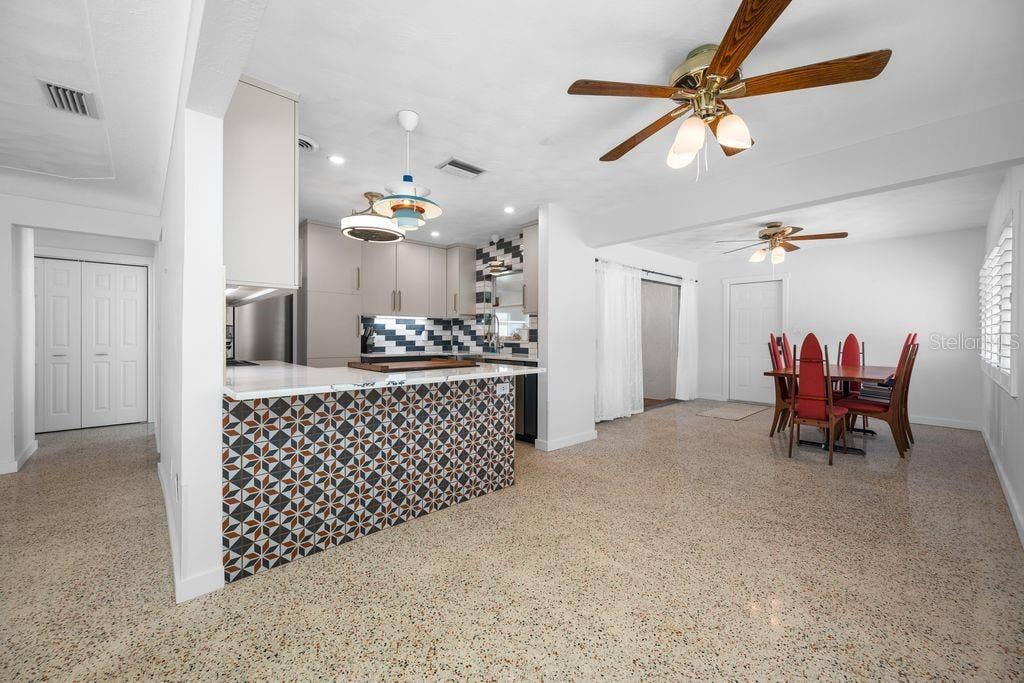 1472 DURLING DRIVE S, South Pasadena, FL 33707 Breakfast Bar - Room for Bar Stools