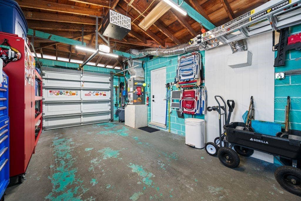 1472 DURLING DRIVE S, South Pasadena, FL 33707 Garage