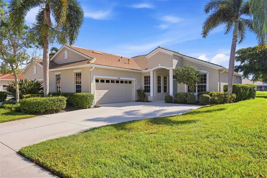 Property photo for 8138 VICTORIA FALLS CIRCLE, Sarasota, FL