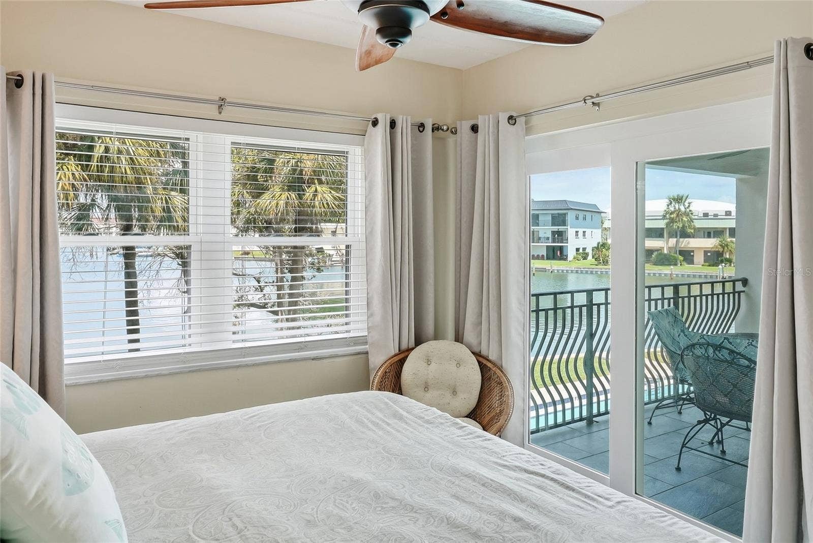 11901 LAGOON LANE, #202, Treasure Island, FL 33706 11901 LAGOON LANE, #202, Treasure Island, FL 33706