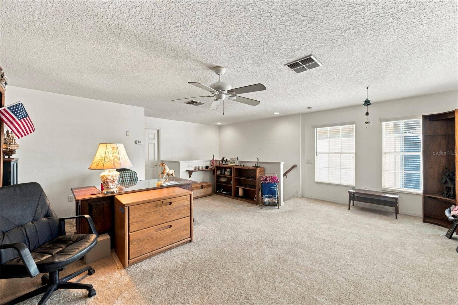 Huge Loft (Bedroom) large walk in closet