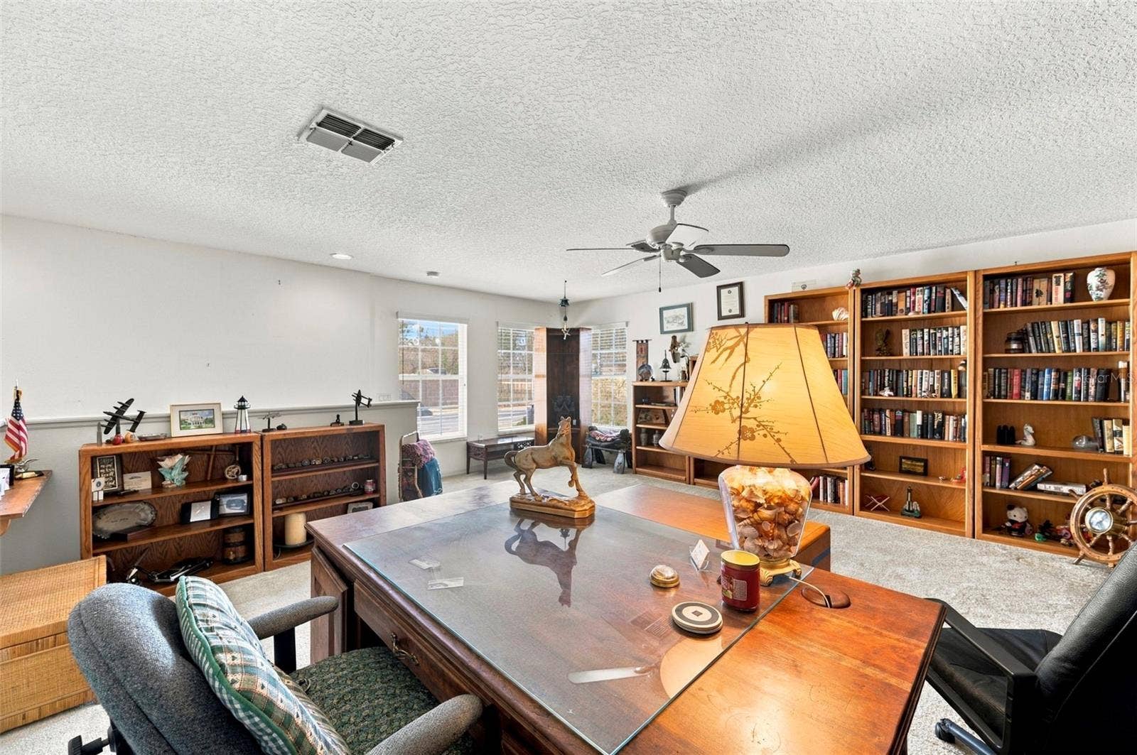 Huge Loft (Bedroom) large walk in closet