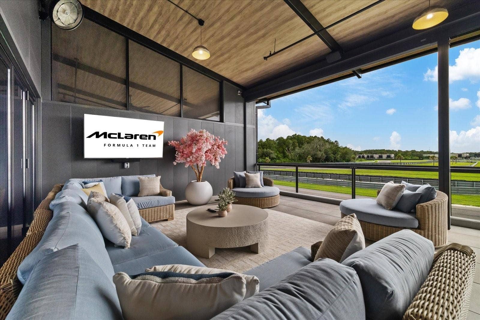 6500 MOTOR ENCLAVE WAY, #1403, Tampa, FL 33610 6500 MOTOR ENCLAVE WAY, #1403, Tampa, FL 33610