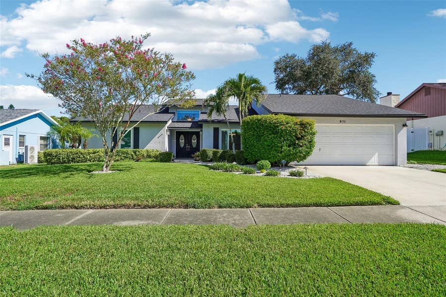 Property photo for 971 CORTLAND WAY, Palm Harbor, FL
