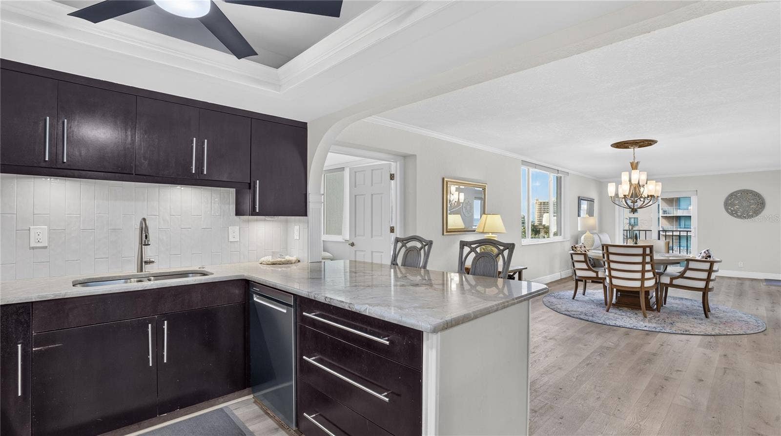 1480 GULF BOULEVARD, #601, Clearwater Beach, FL 33767 kitchen
