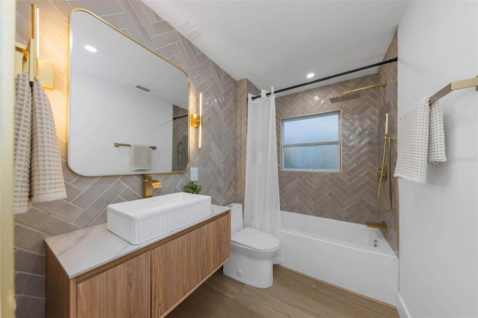 8209 134TH STREET, Seminole, FL 33776 Second Bathroom - Second Floor
