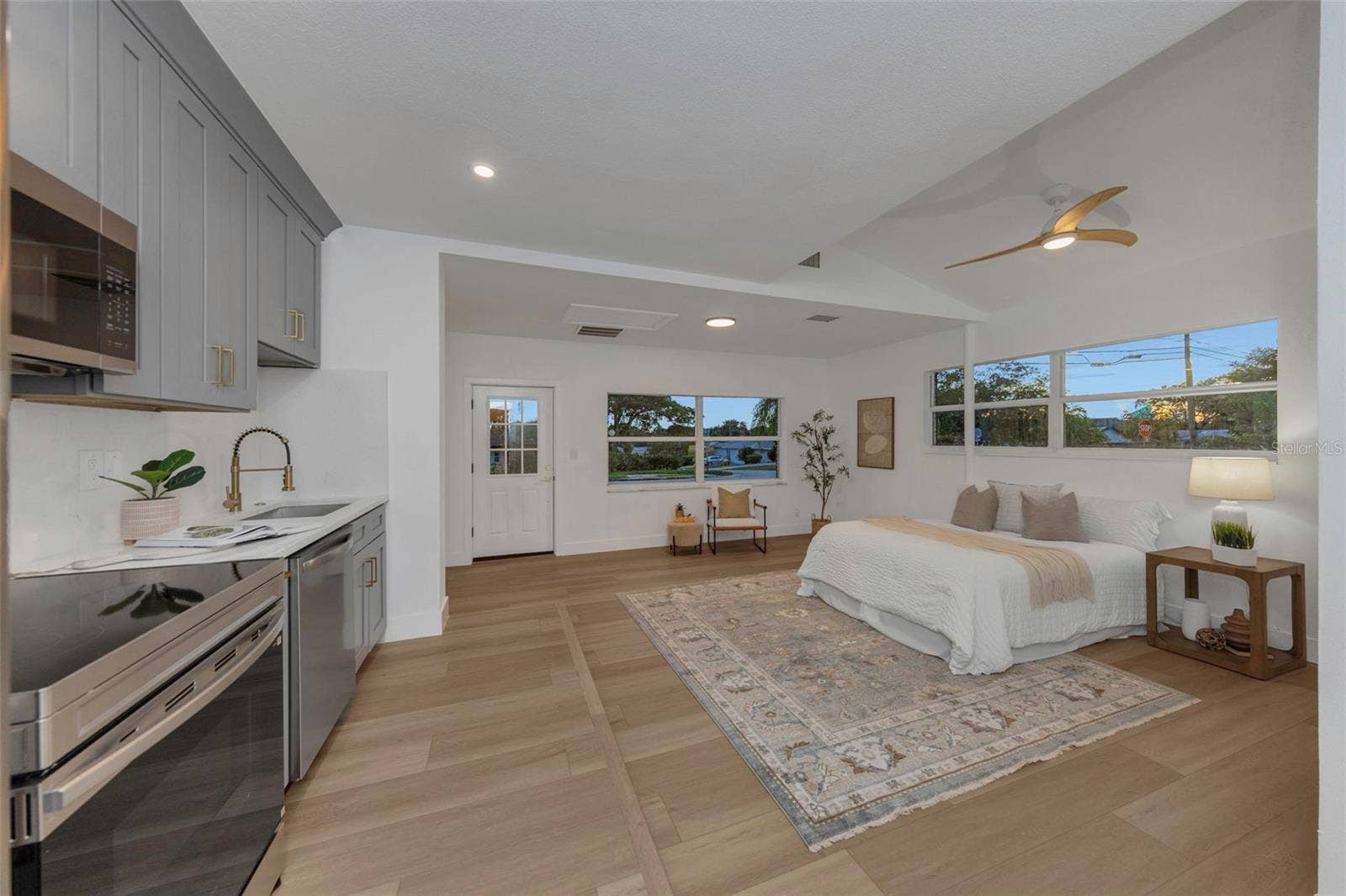 8209 134TH STREET, Seminole, FL 33776 Private In Law Suite