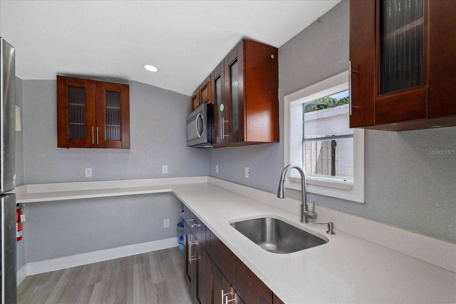 4053 31ST STREET N, St Petersburg, FL 33714 4053 31ST STREET N, St Petersburg, FL 33714