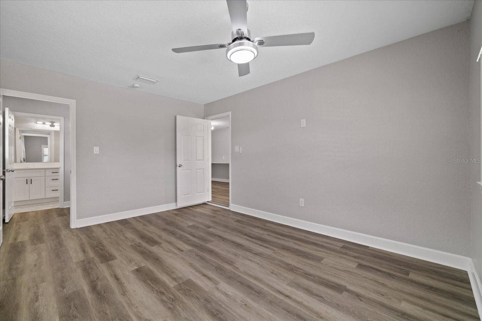 4053 31ST STREET N, St Petersburg, FL 33714 4053 31ST STREET N, St Petersburg, FL 33714