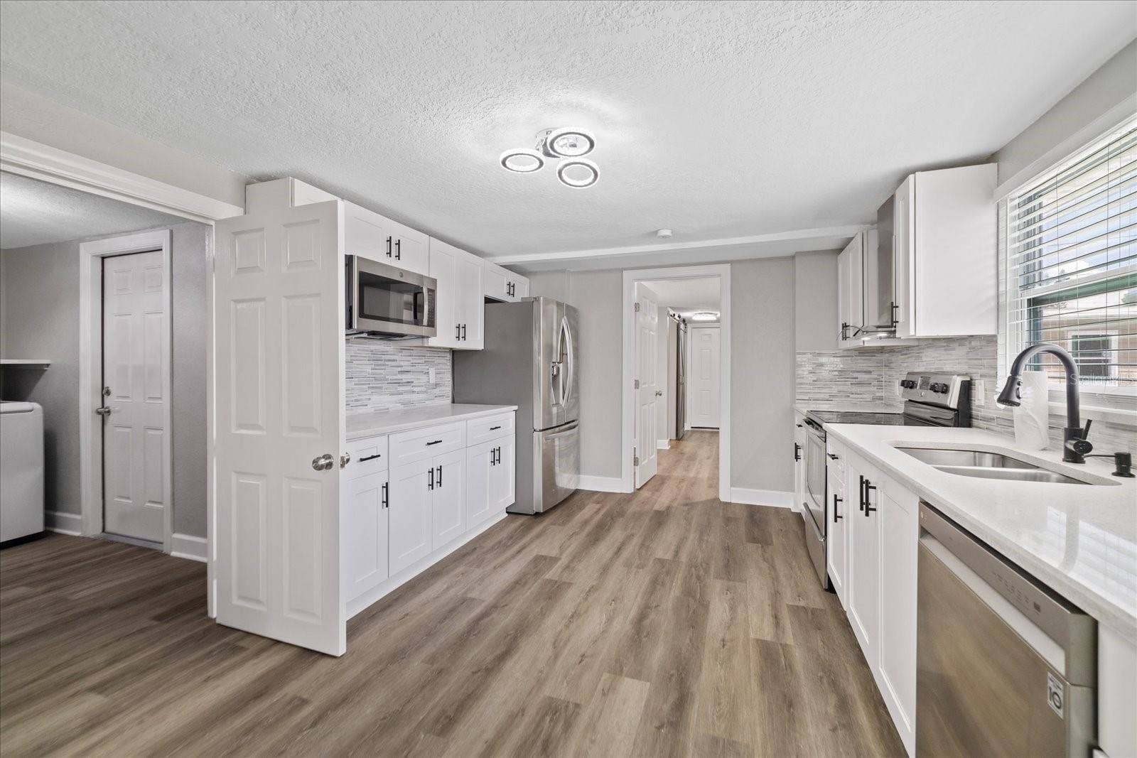 4053 31ST STREET N, St Petersburg, FL 33714 4053 31ST STREET N, St Petersburg, FL 33714