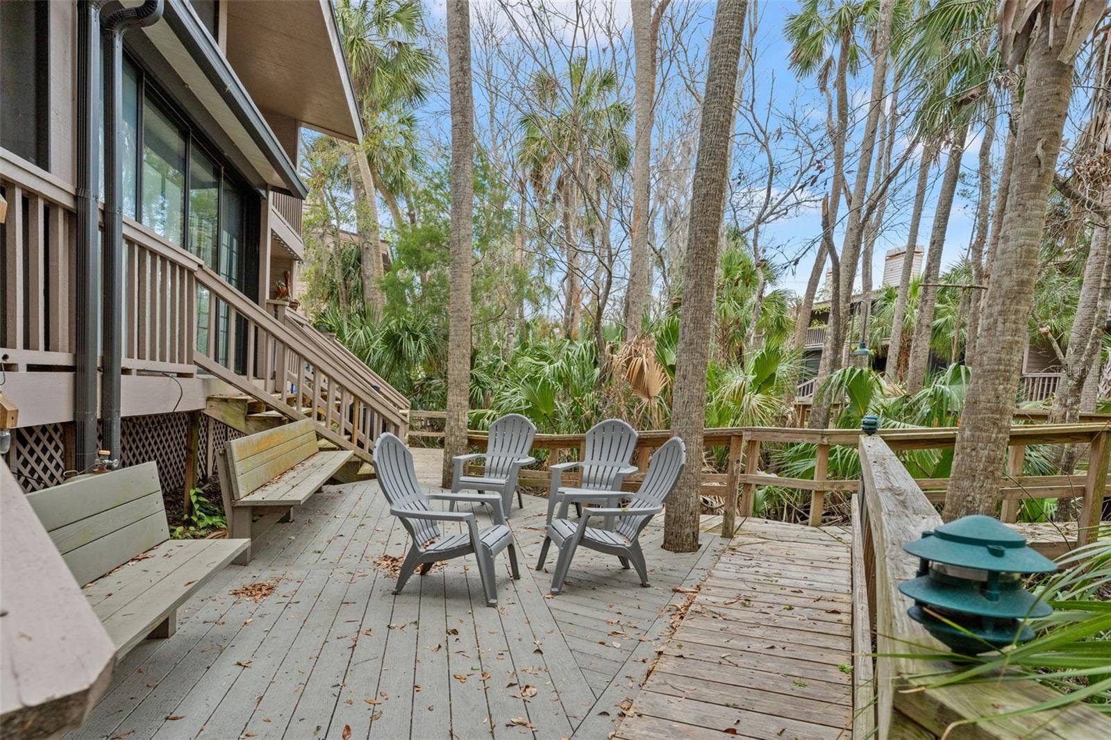 5155 S GRAY PELICAN WAY, Homosassa, FL 34448 Common seating area on the backside of the building