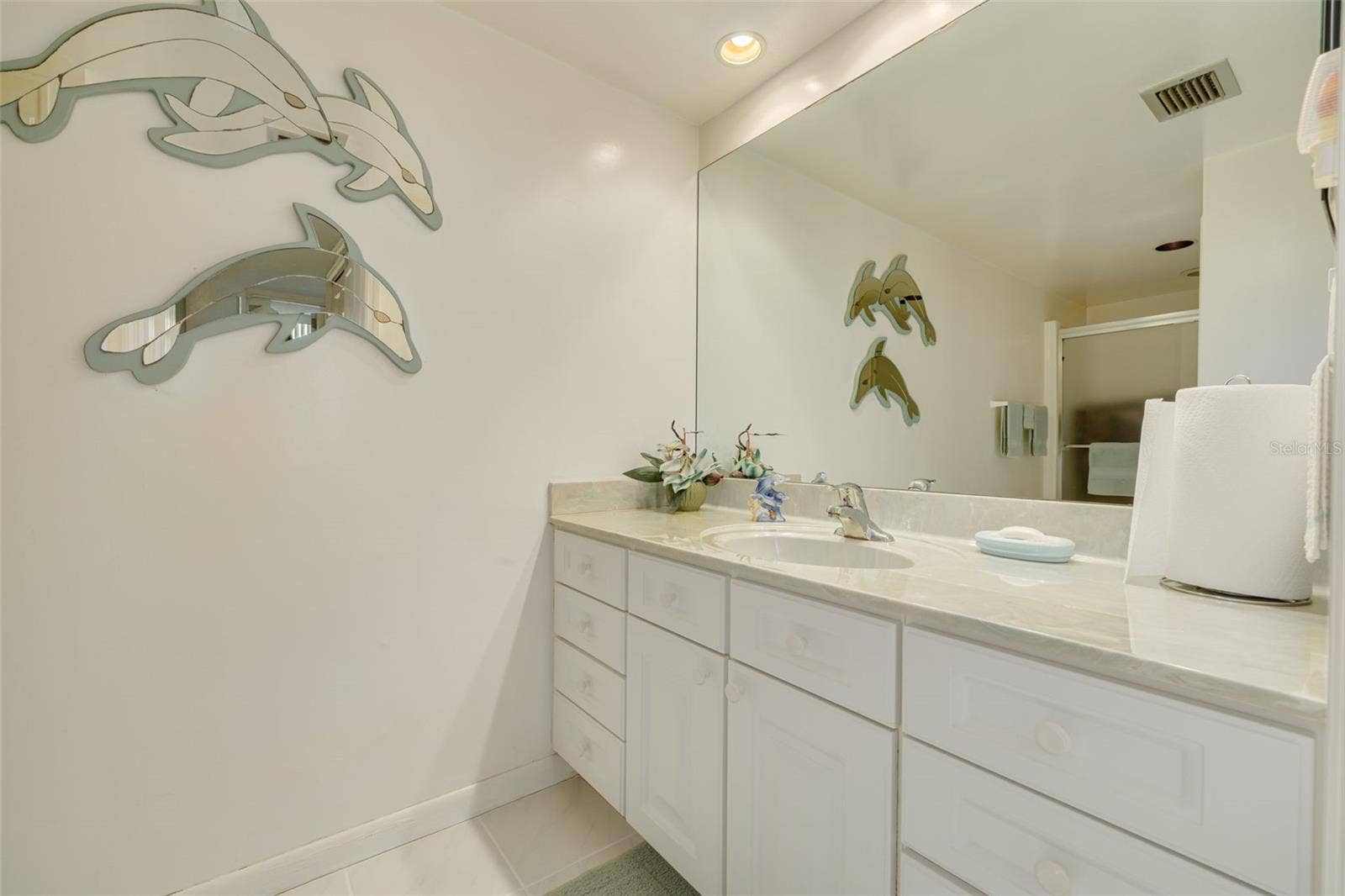 450 TREASURE ISLAND CAUSEWAY, #201, Treasure Island, FL 33706 450 TREASURE ISLAND CAUSEWAY, #201, Treasure Island, FL 33706