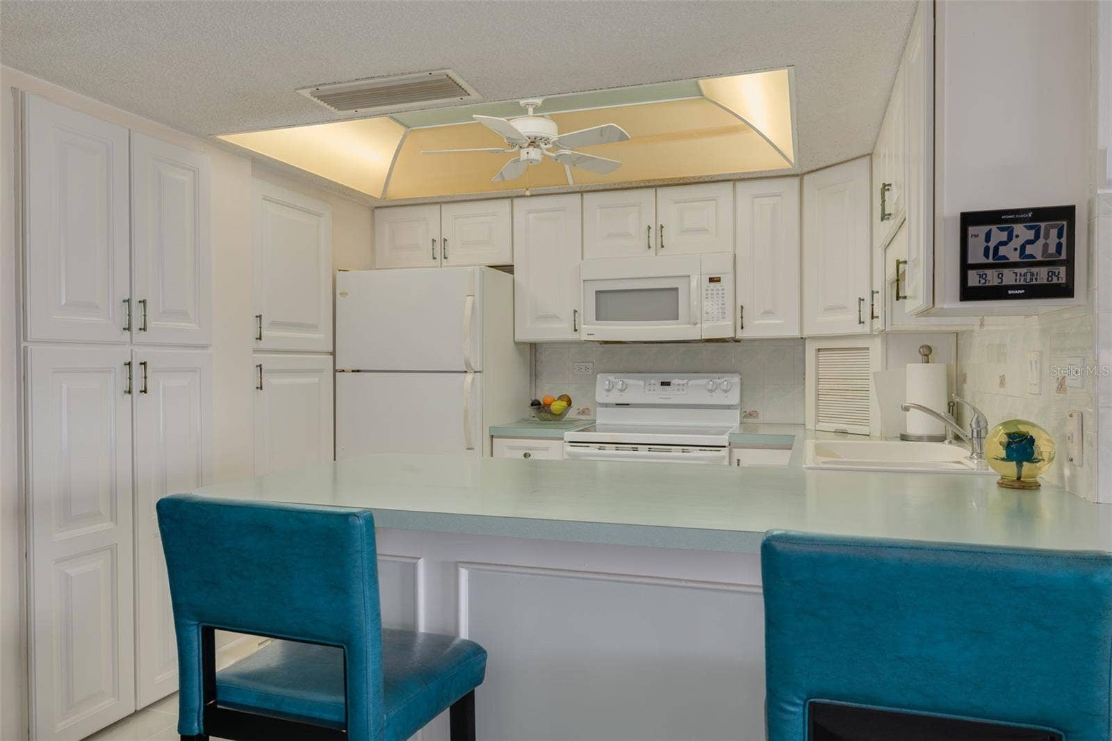 450 TREASURE ISLAND CAUSEWAY, #201, Treasure Island, FL 33706 450 TREASURE ISLAND CAUSEWAY, #201, Treasure Island, FL 33706