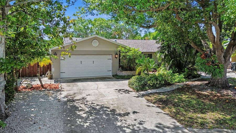 Property photo for 508 WHITE OAK DRIVE, Tarpon Springs, FL
