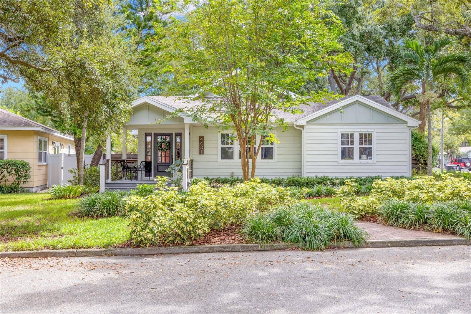 4401 10TH STREET N, St Petersburg, FL 33703 4401 10TH STREET N, St Petersburg, FL 33703
