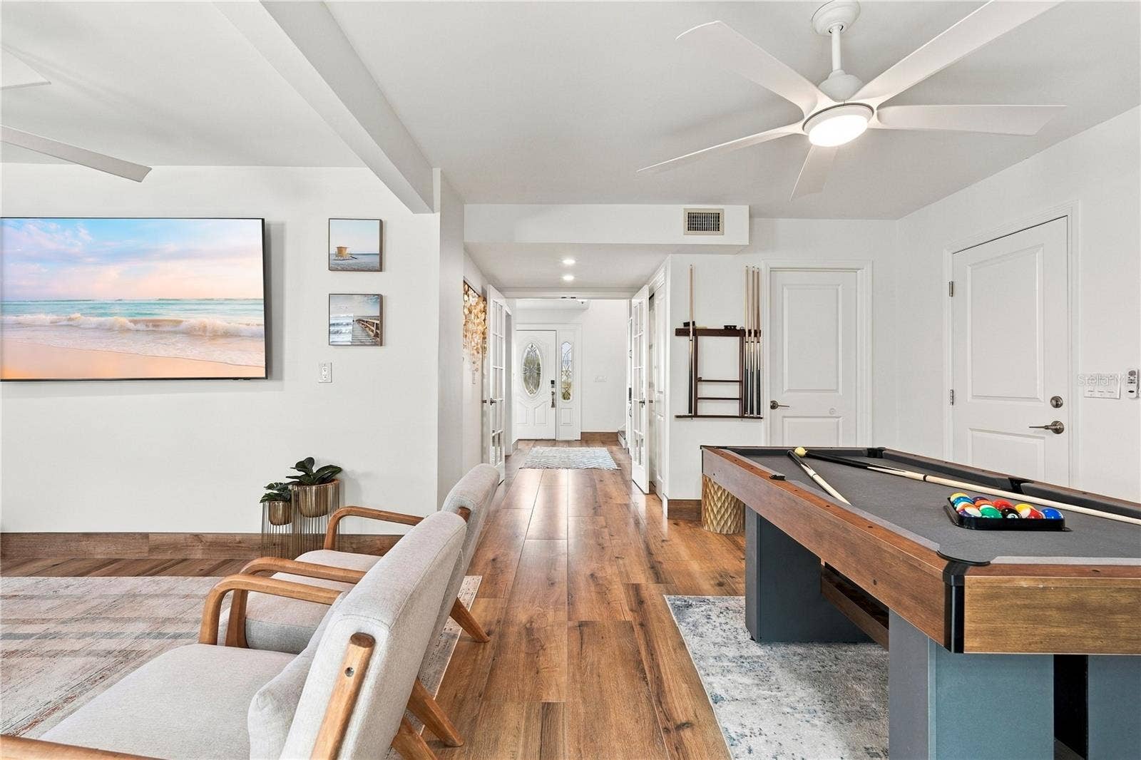 Spacious Playroom to enjoy with the family.