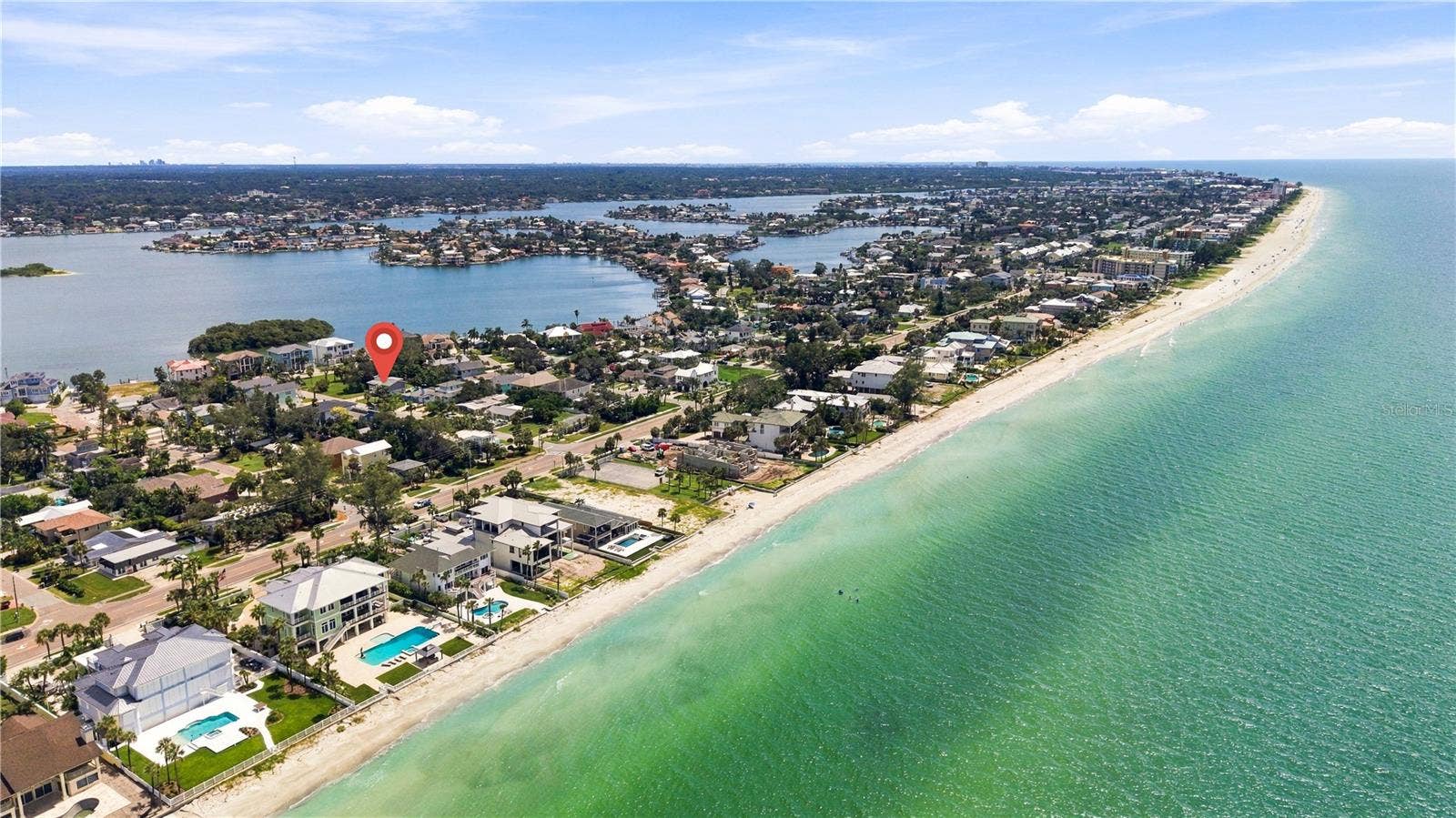 Perfect location at Bellair Beach!