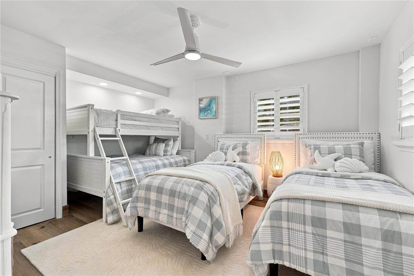 Ground level bonus room for friends and guests!