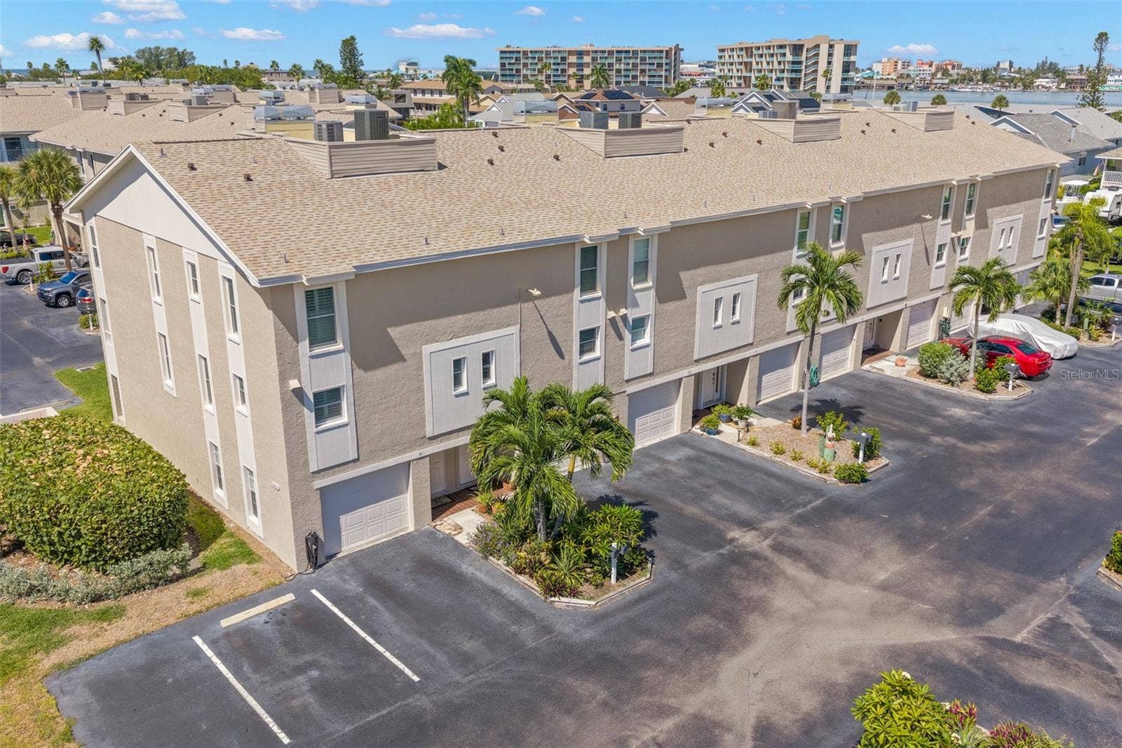 255 CAPRI CIRCLE N, #30, Treasure Island, FL 33706