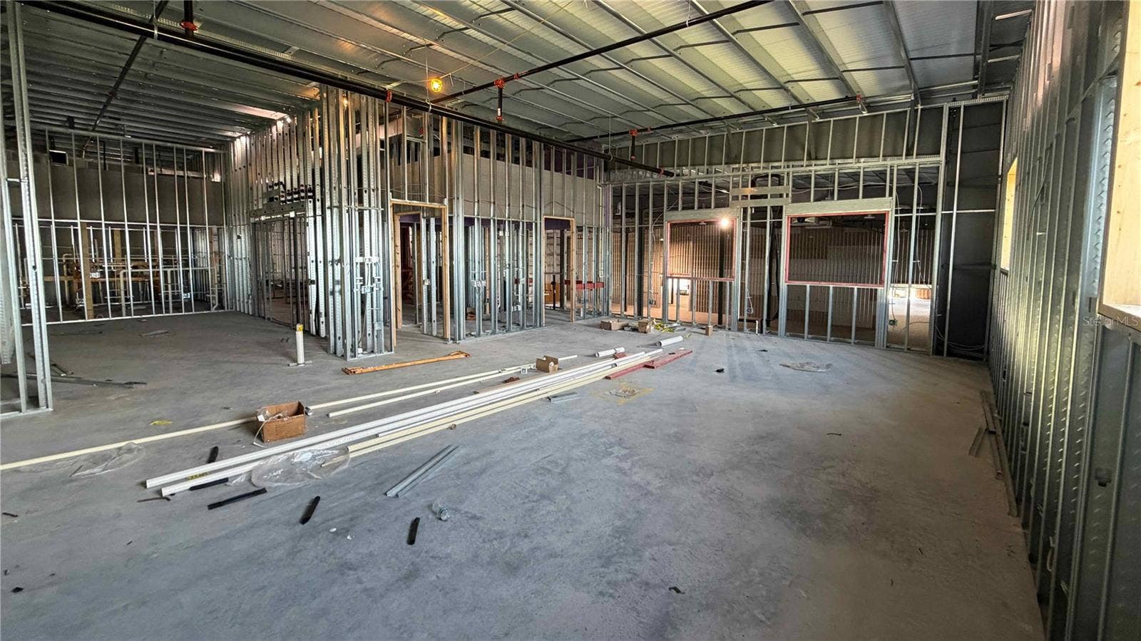 2221 N US HIGHWAY 27/441, Fruitland Park, FL 34731 2221 N US HIGHWAY 27/441, Fruitland Park, FL 34731