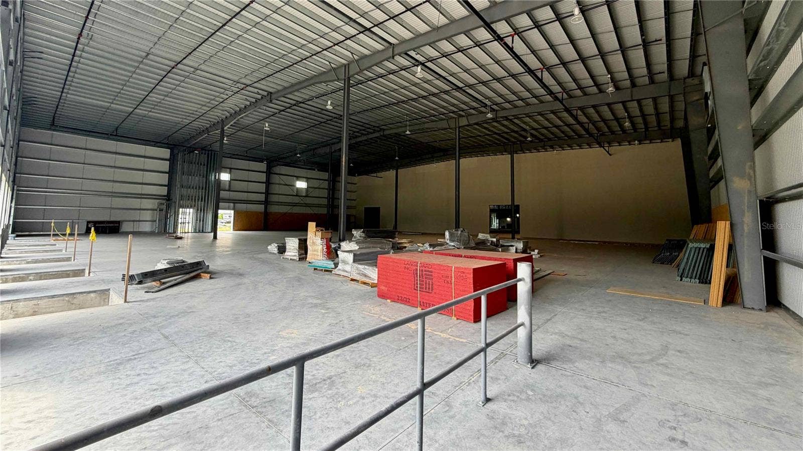 2221 N US HIGHWAY 27/441, Fruitland Park, FL 34731 2221 N US HIGHWAY 27/441, Fruitland Park, FL 34731