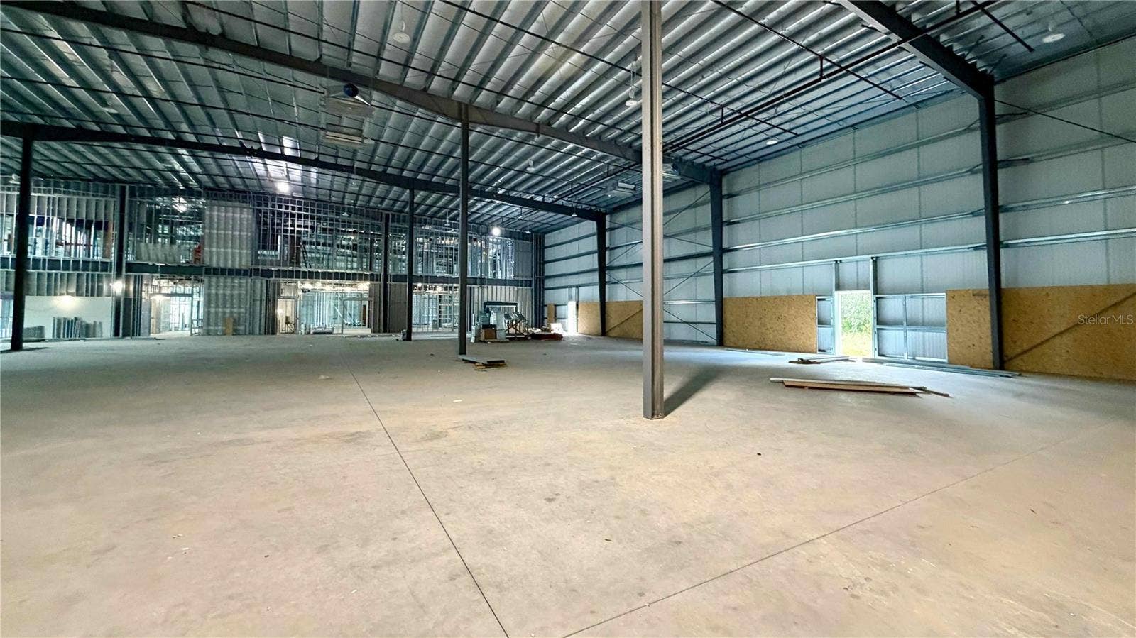 2221 N US HIGHWAY 27/441, Fruitland Park, FL 34731 2221 N US HIGHWAY 27/441, Fruitland Park, FL 34731