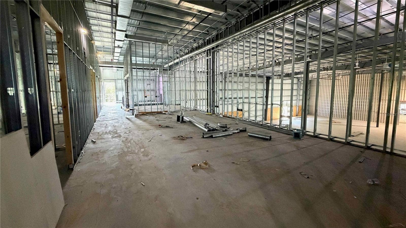 2221 N US HIGHWAY 27/441, Fruitland Park, FL 34731 2221 N US HIGHWAY 27/441, Fruitland Park, FL 34731