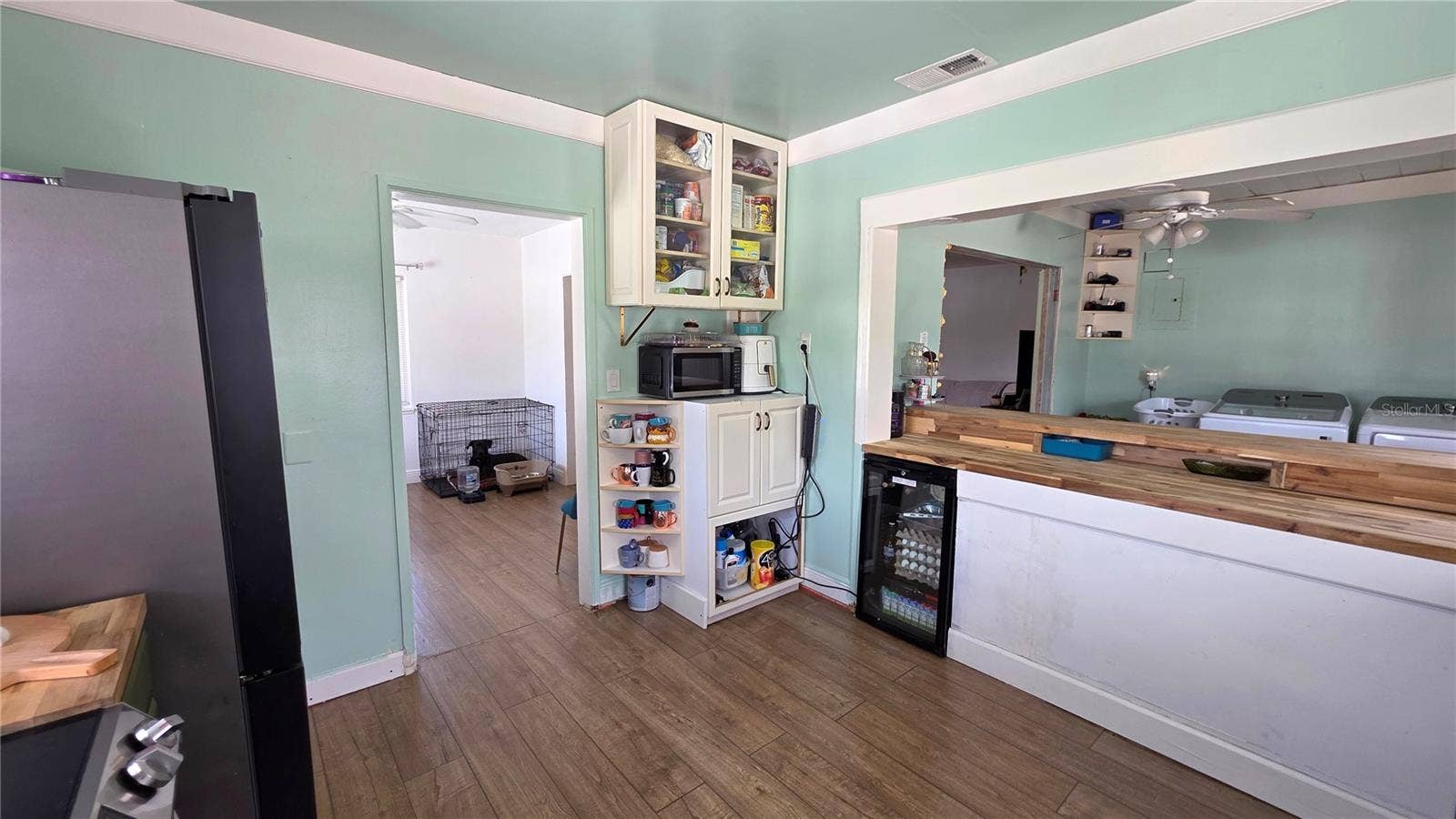 1702 26TH STREET W, Bradenton, FL 34205 Kitchen adjacent to Dining/Flex Room