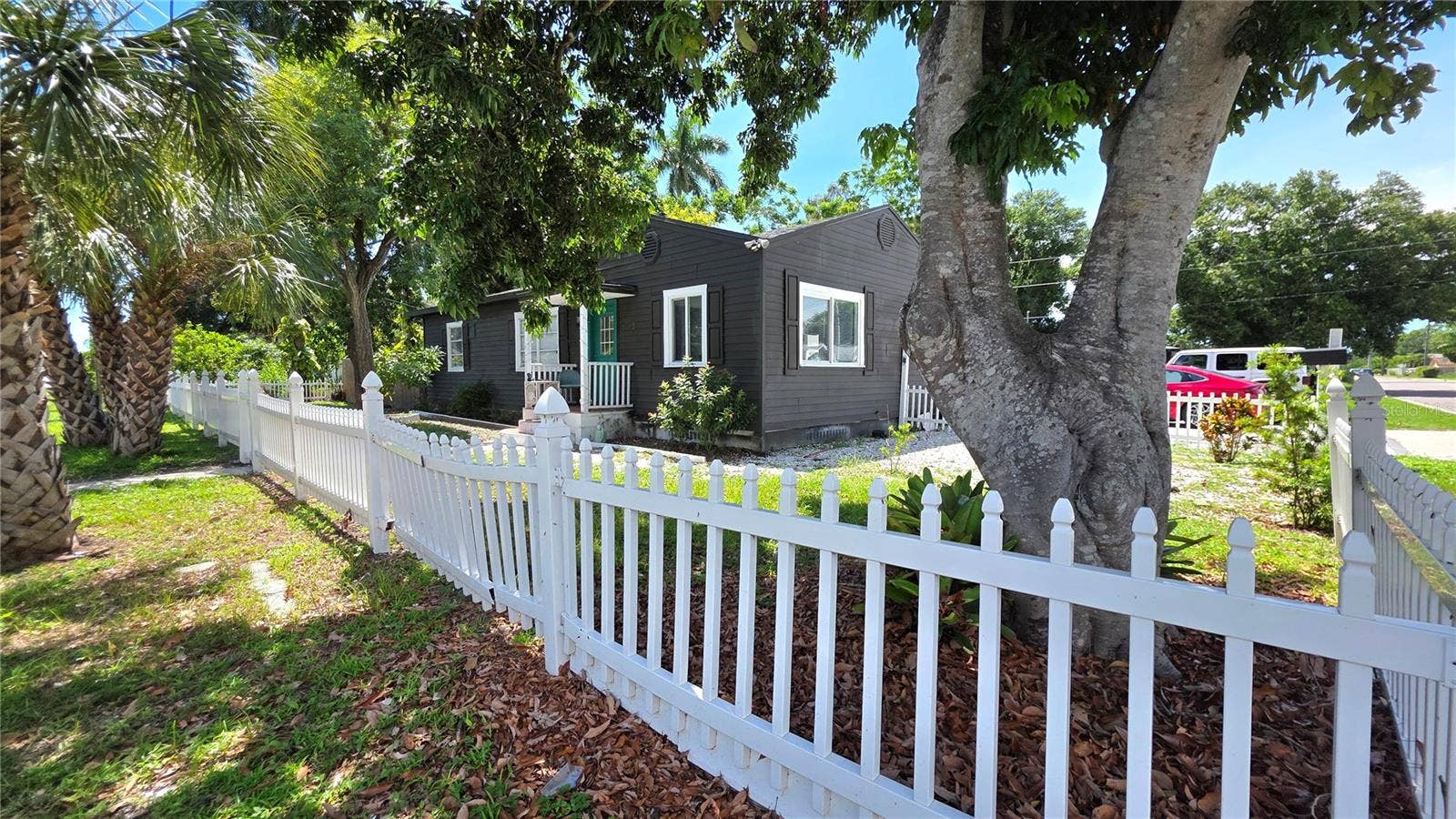 1702 26TH STREET W, Bradenton, FL 34205 Front of Home View, Mature Landscaping, Fully Fenced