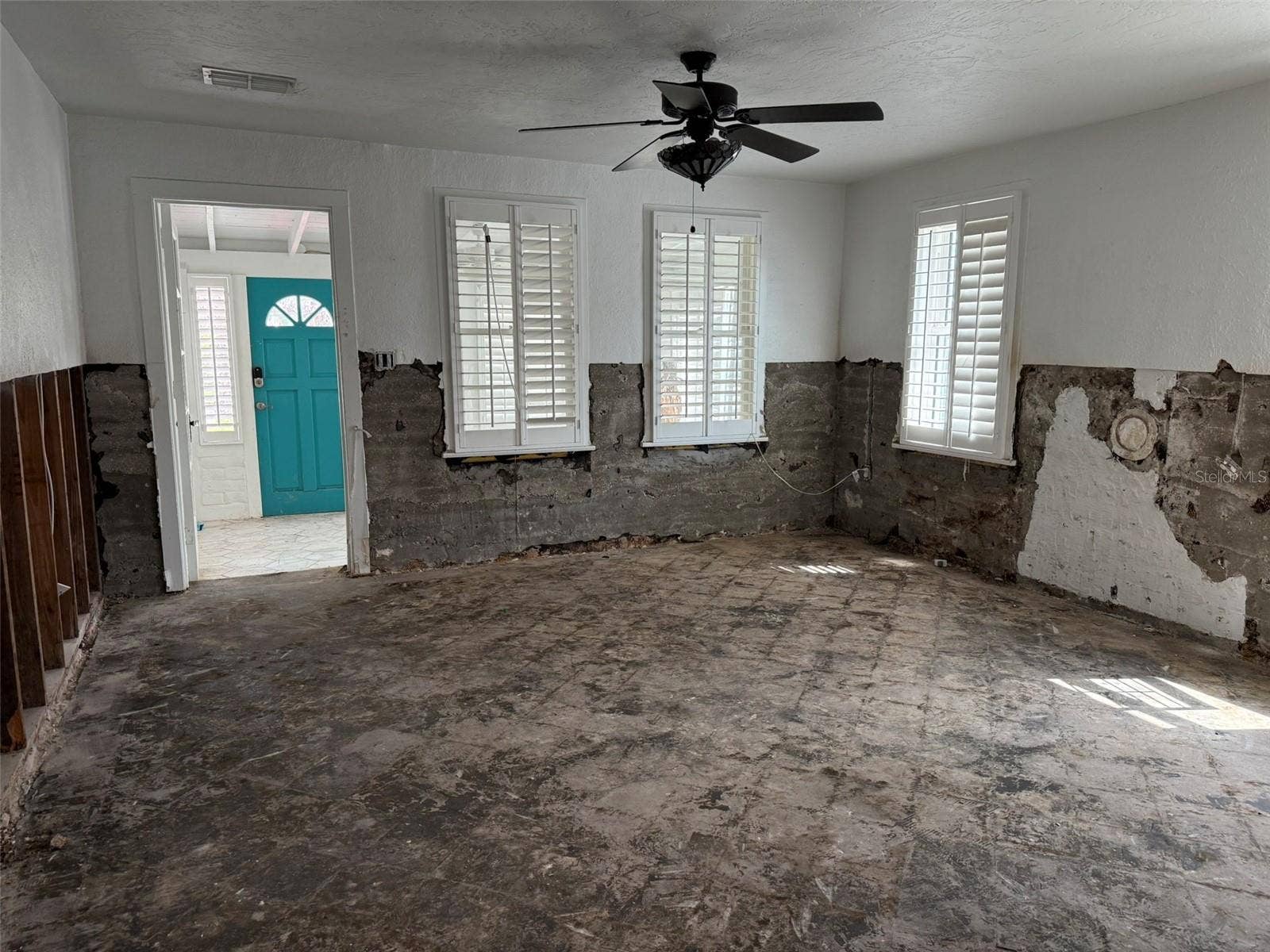117 12TH AVENUE, Indian Rocks Beach, FL 33785 117 12TH AVENUE, Indian Rocks Beach, FL 33785