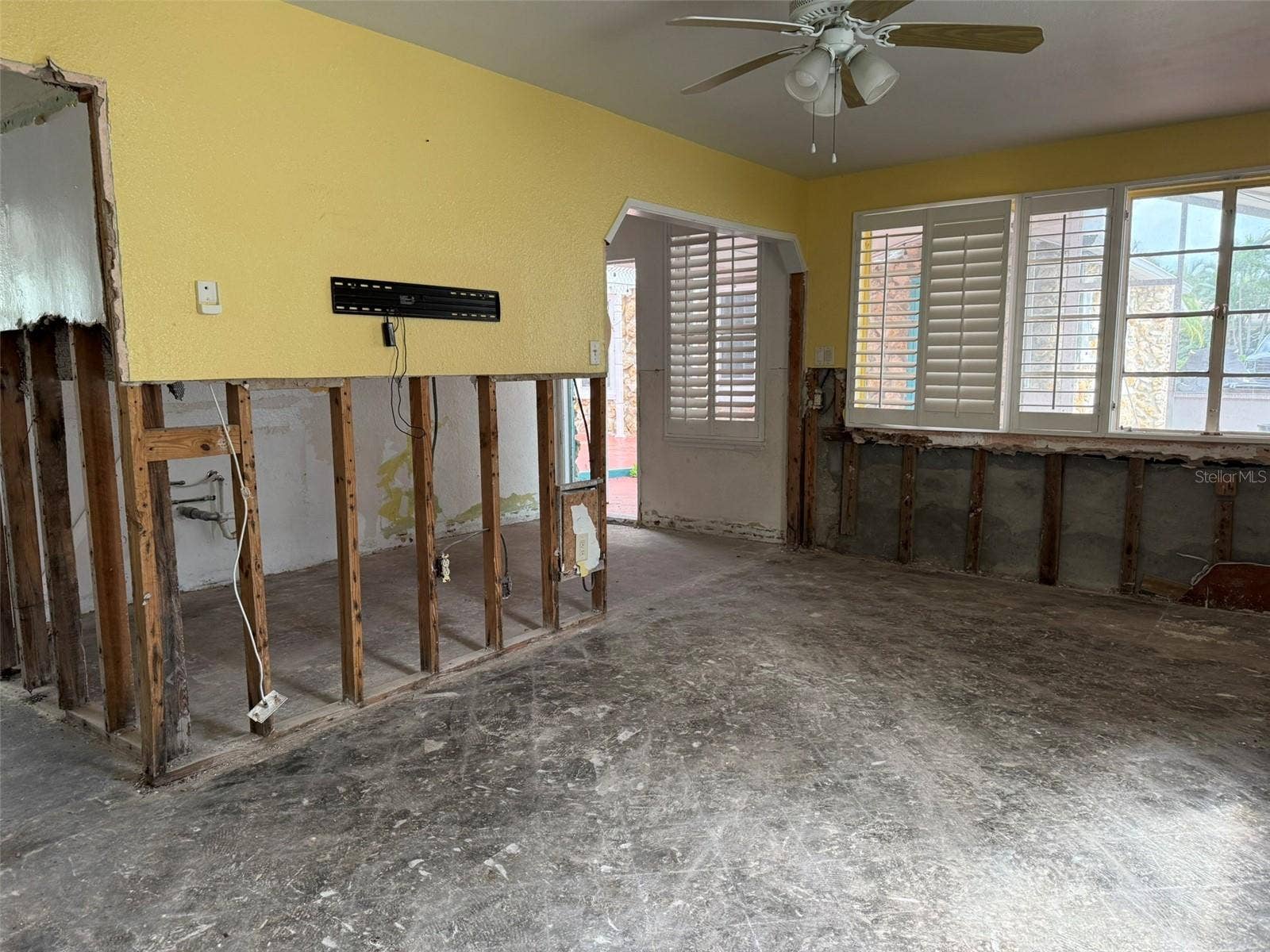 117 12TH AVENUE, Indian Rocks Beach, FL 33785 117 12TH AVENUE, Indian Rocks Beach, FL 33785