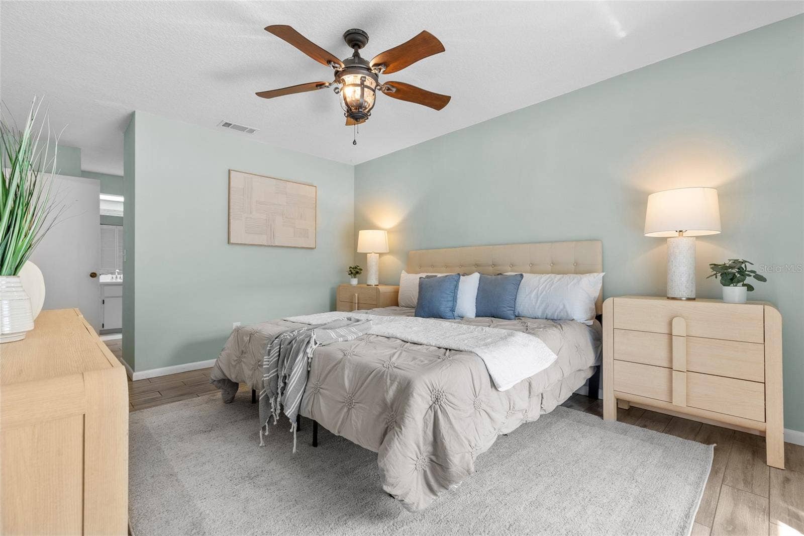 1920 CHENEY COURT, Lutz, FL 33549