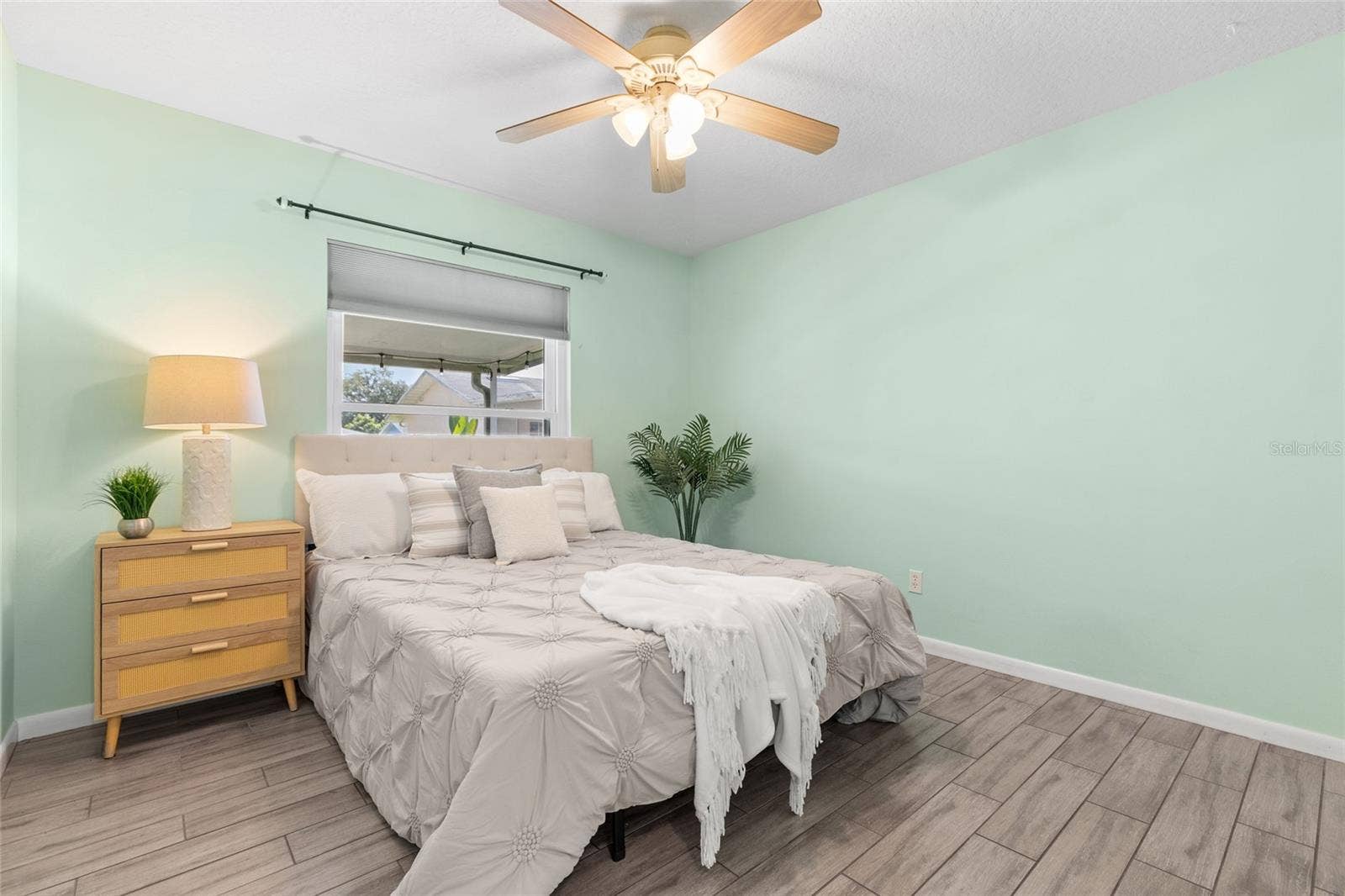 1920 CHENEY COURT, Lutz, FL 33549