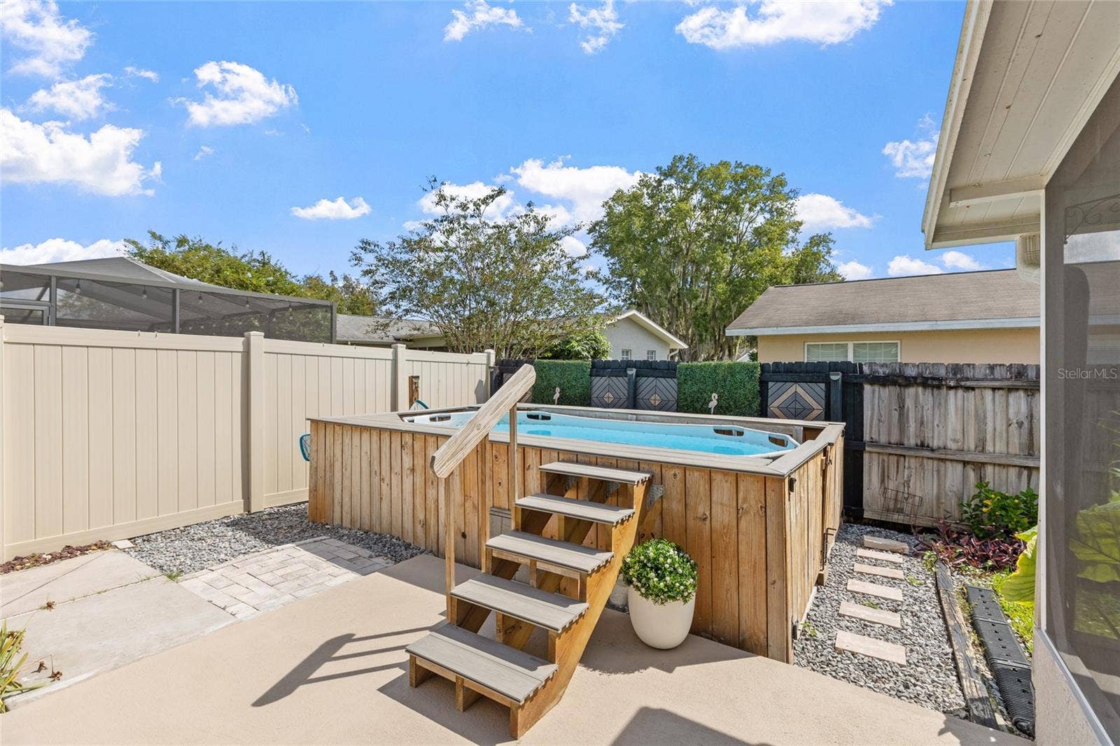 1920 CHENEY COURT, Lutz, FL 33549
