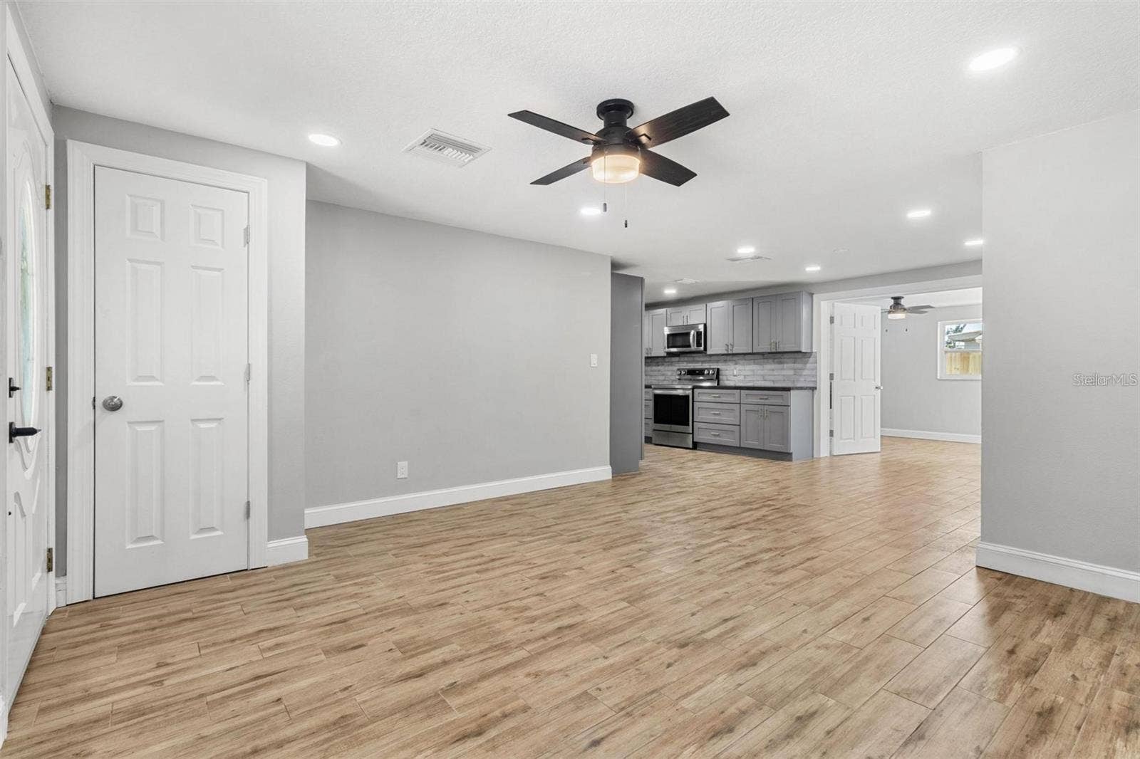 8648 78TH PLACE, Seminole, FL 33777 8648 78TH PLACE, Seminole, FL 33777
