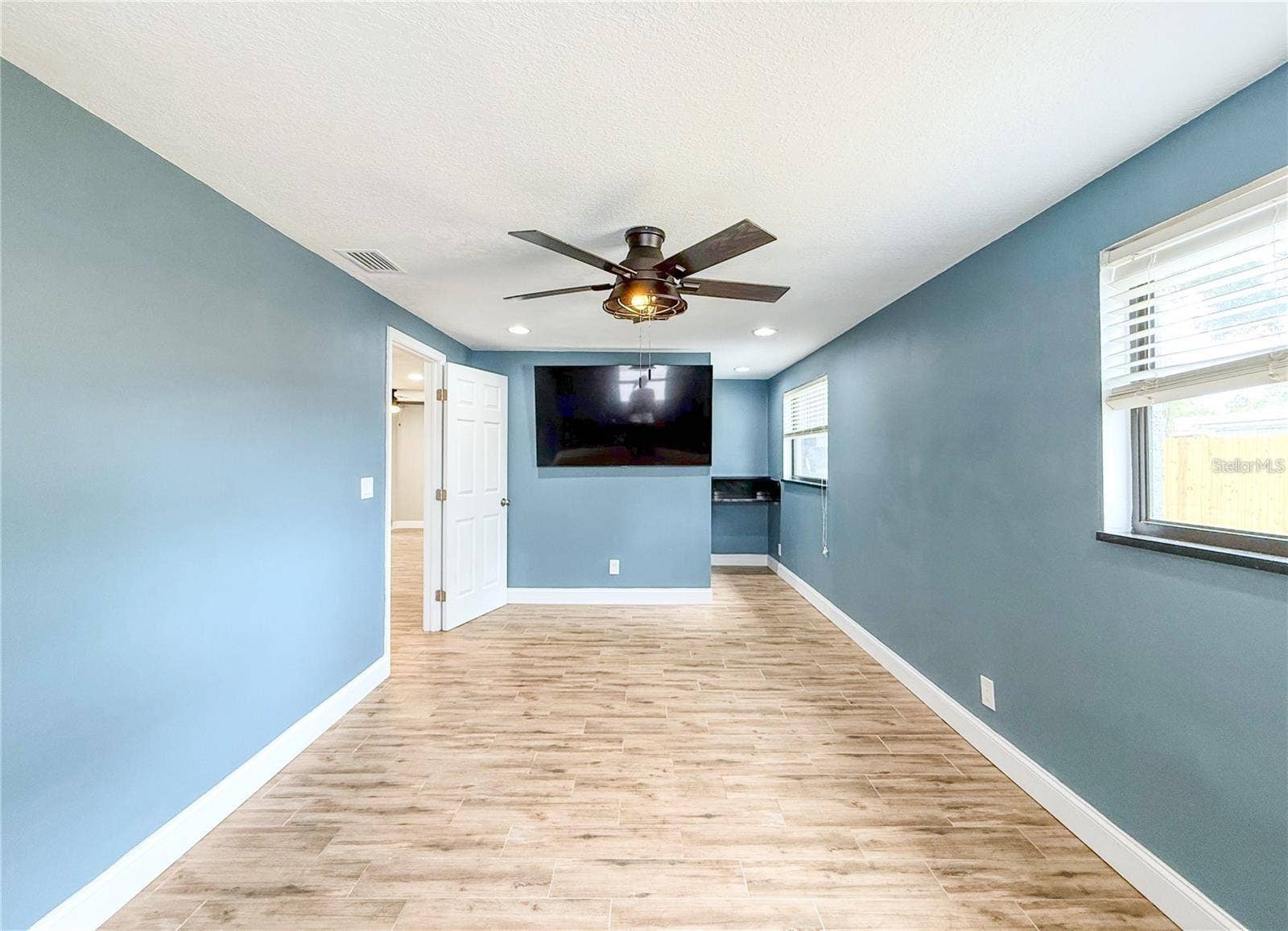 8648 78TH PLACE, Seminole, FL 33777 8648 78TH PLACE, Seminole, FL 33777