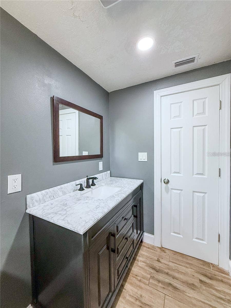 8648 78TH PLACE, Seminole, FL 33777 8648 78TH PLACE, Seminole, FL 33777