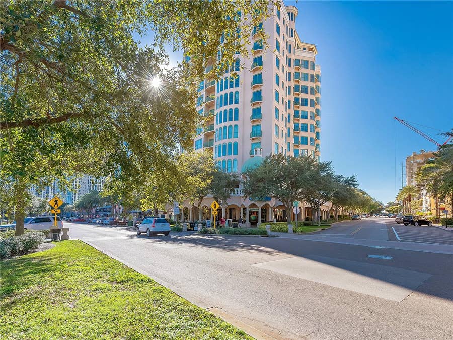 Property photo for 288 BEACH DRIVE NE, #6A, St Petersburg, FL
