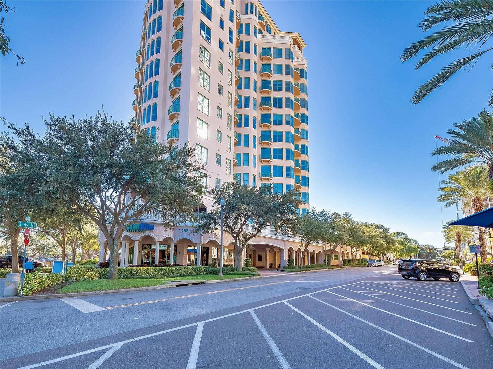 288 BEACH DRIVE NE, #6A, St Petersburg, FL 33701