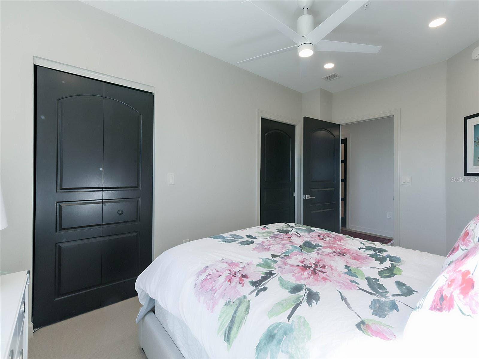 288 BEACH DRIVE NE, #6A, St Petersburg, FL 33701