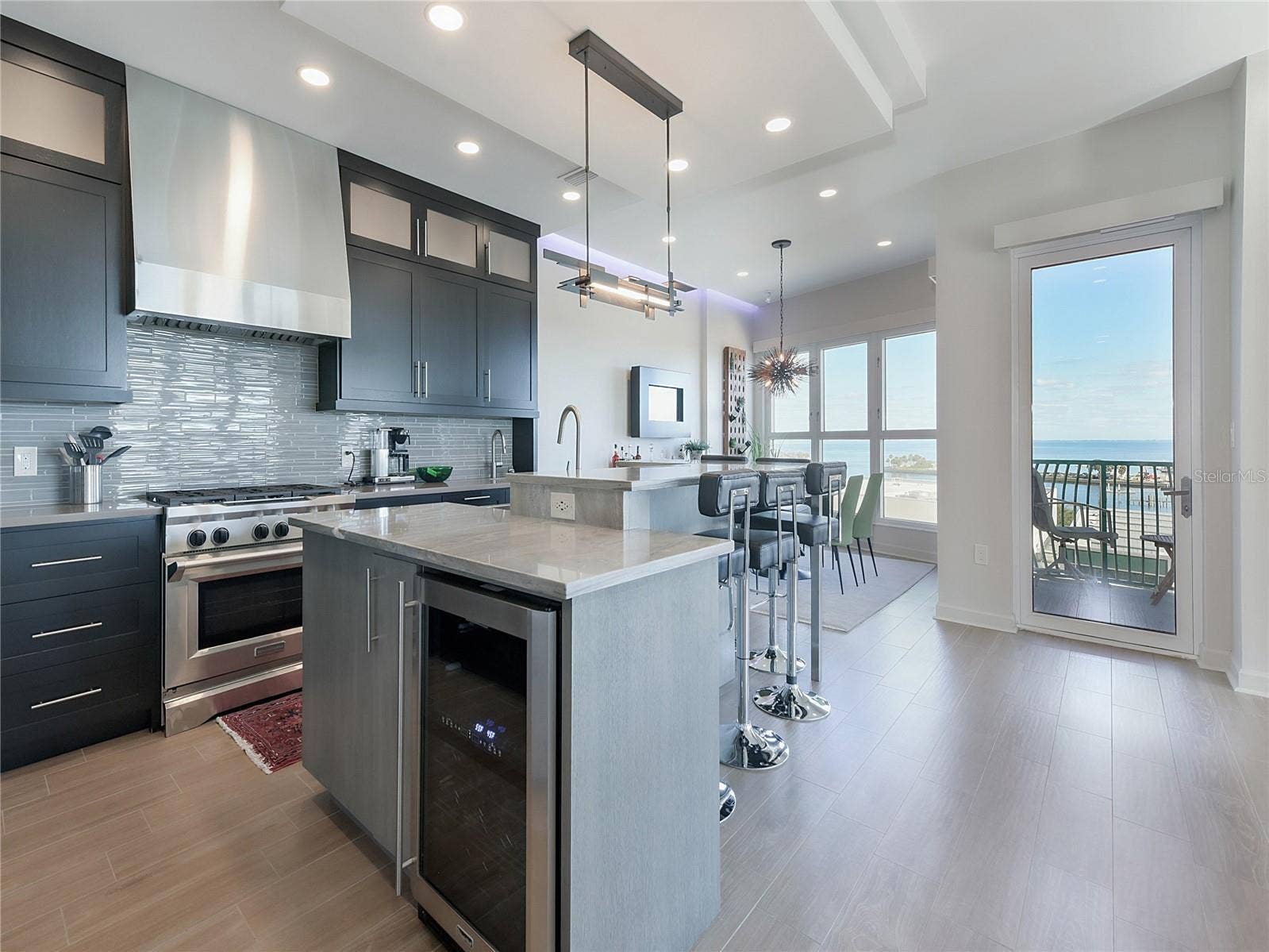 288 BEACH DRIVE NE, #6A, St Petersburg, FL 33701