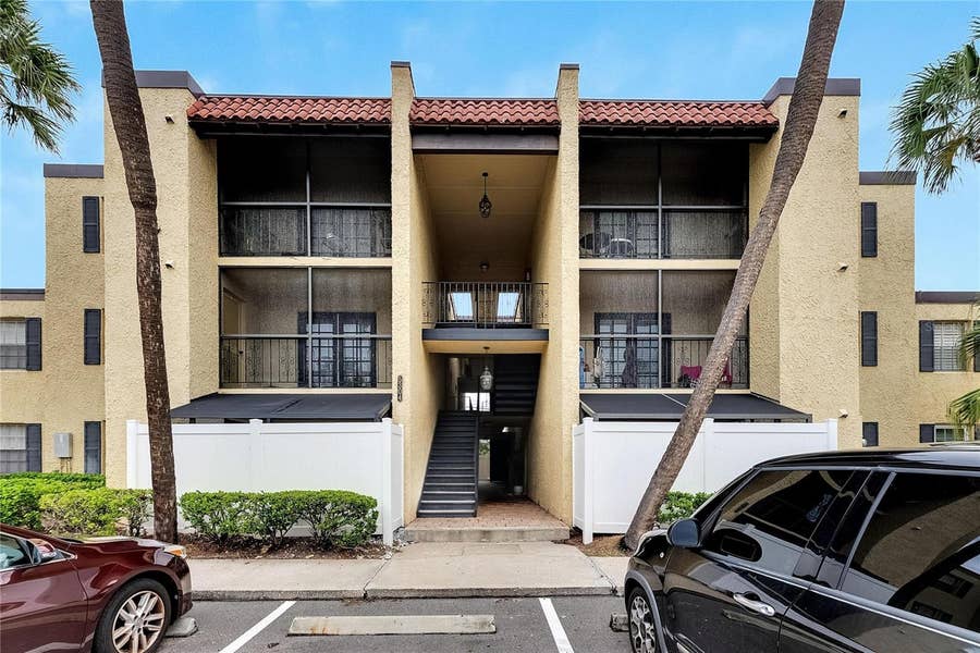 Property photo for 5304 W KENNEDY BOULEVARD, #106, Tampa, FL