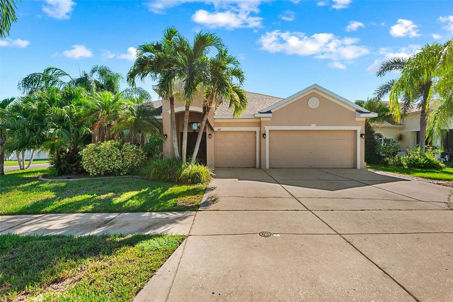 Property photo for 443 YORK DALE DRIVE, Ruskin, FL