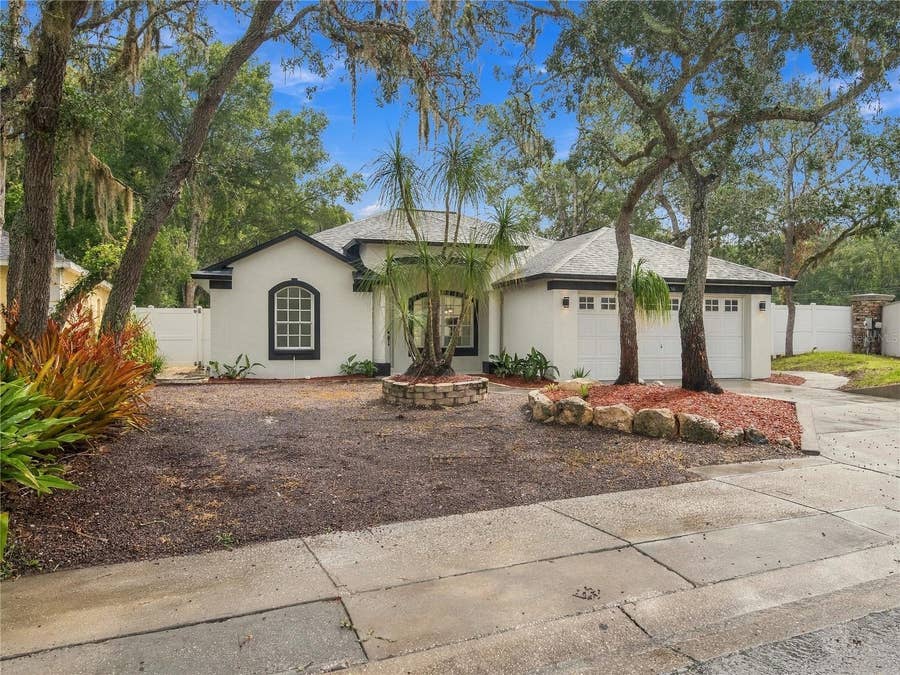 Property photo for 11836 HUNTERS LAKE DRIVE, New Port Richey, FL