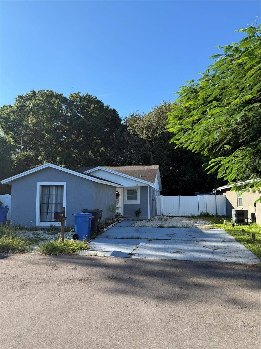 Property photo for 8904 ROSEBANK COURT, Tampa, FL