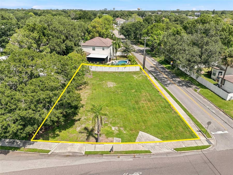 Property photo for 3622 W TAMPA CIRCLE, Tampa, FL