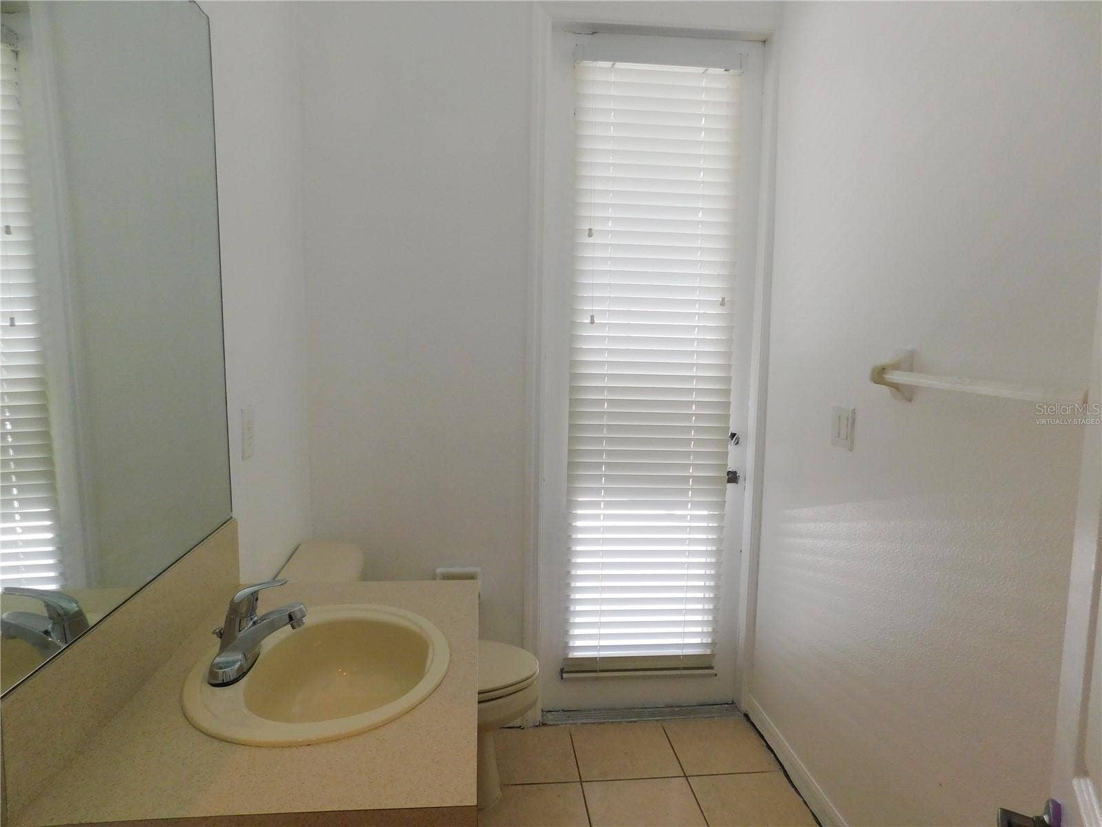 2412 BLUE STONE COURT, Valrico, FL 33594 Virtually staged