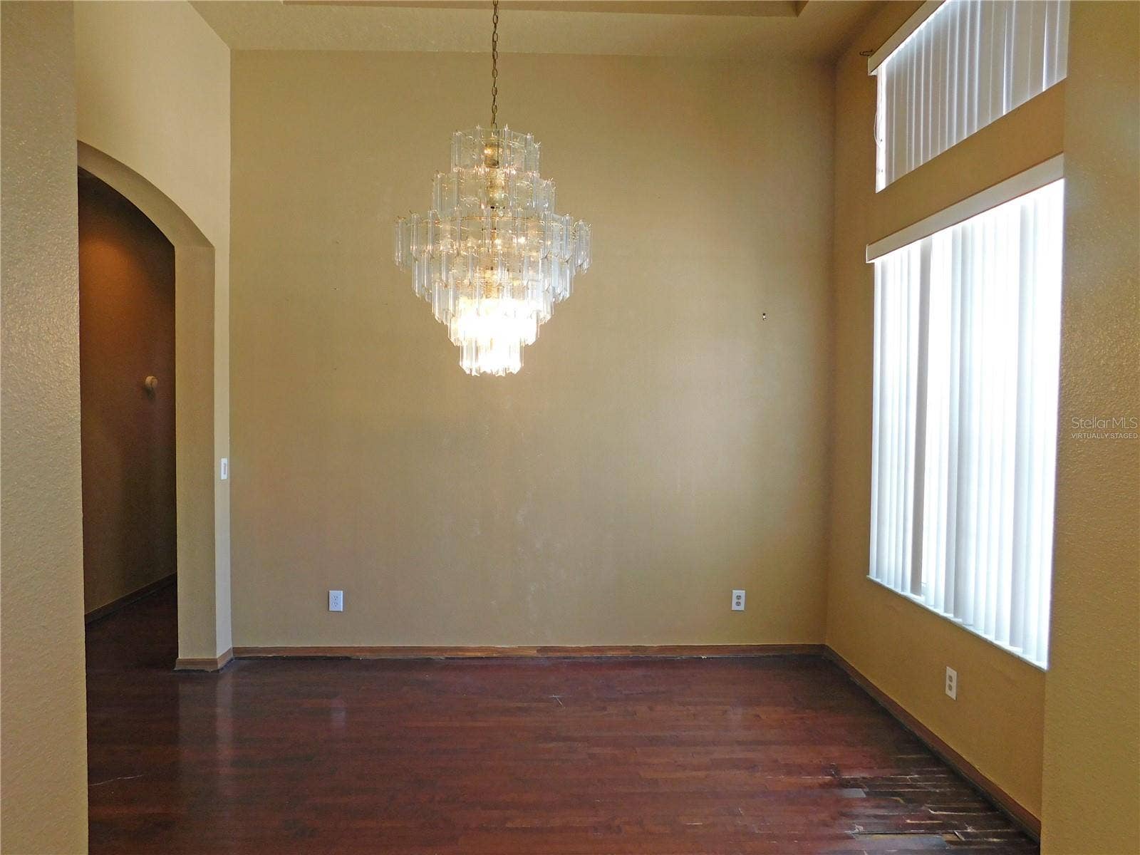 2412 BLUE STONE COURT, Valrico, FL 33594 Virtually staged