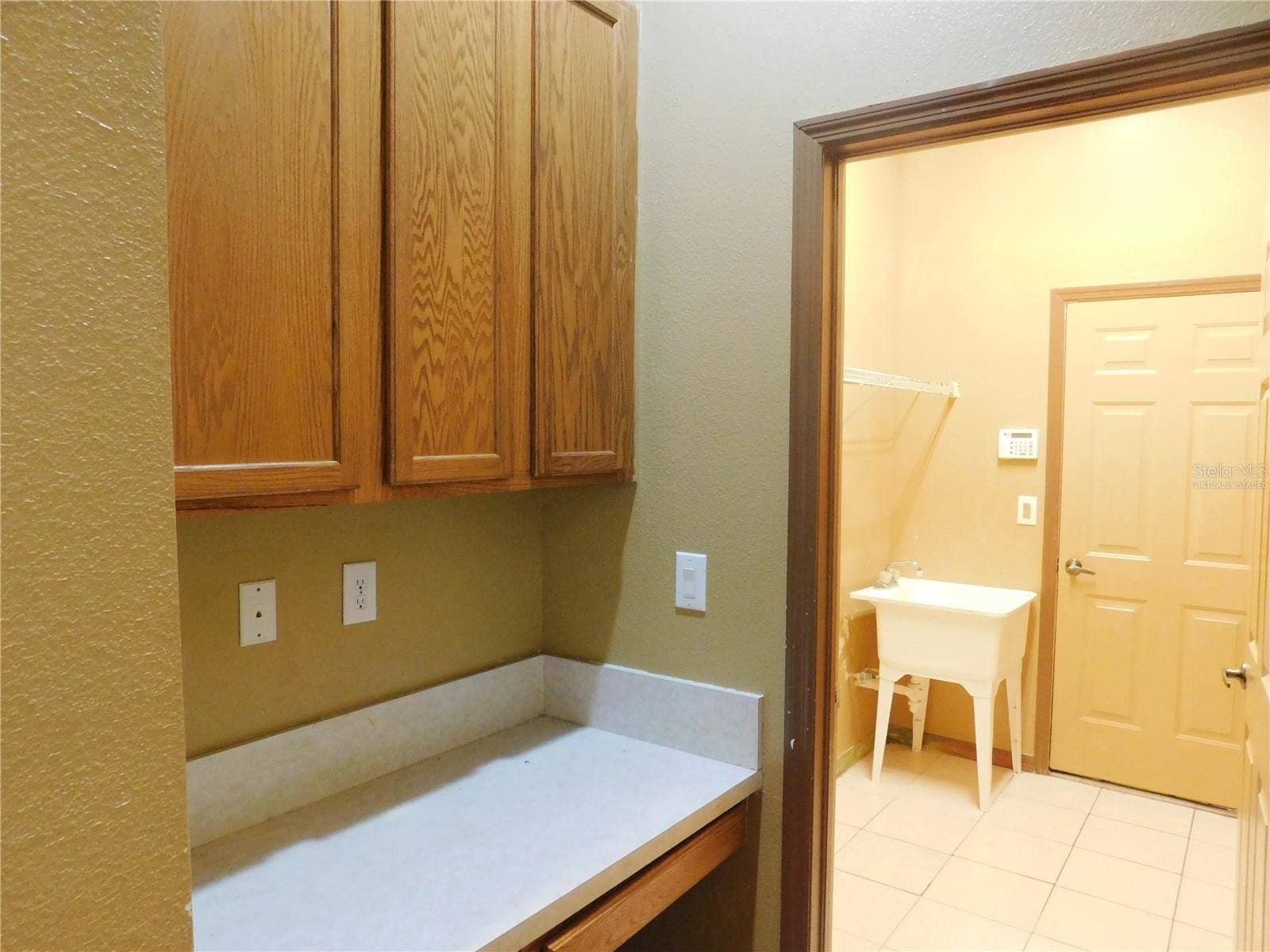 2412 BLUE STONE COURT, Valrico, FL 33594 Virtually staged